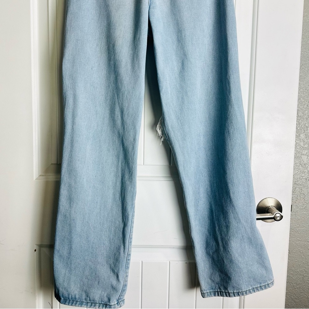 Boutique Hippie Floral Embroidered Distressed barrel Jeans size 4 - Picture 6 of 7